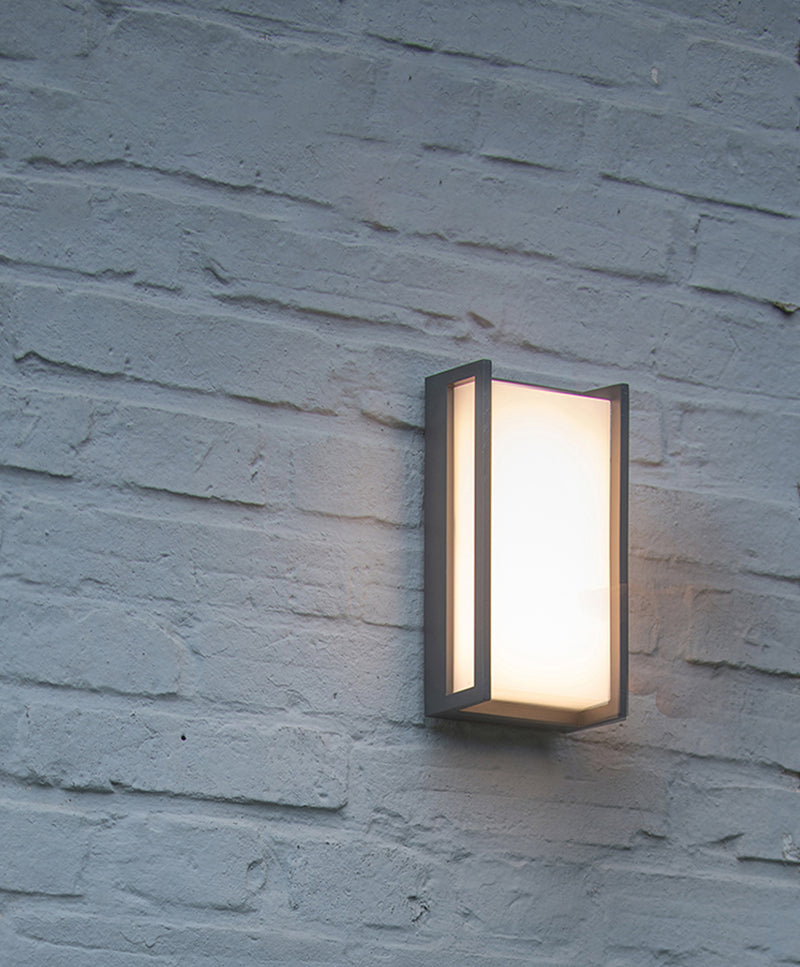 Cubo Wall Light